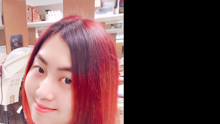 近新年第一次上嚟搞埋個頭佢,本身個頭啲色都唔太均,但染完出嚟個效果真係出乎意料嘅好💕💕💕搞咗三個鐘喥其實可以好悶,但髮型師大佬好健談,又用心服務,咁嘅價錢真係抵玩,push push╰(*´︶`*)╯╰(*´︶`*)╯