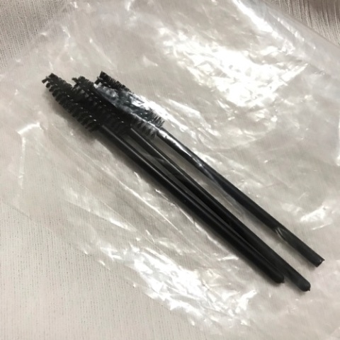 即日book,好快收到美容院whatsapp確認,服務好好,環境都唔錯,乾淨企理。第一次做角蛋白,美容師開始之前有講清楚注意事項同預期效果,送咗3支睫毛刷方便之後打理,效果見圖,唯一小問題係眼皮嘅膠水冇抹乾淨翻到屋企先知