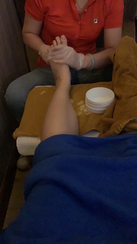 老闆娘好好人 按完比係喺到飲茶慢慢坐
試左個按身按腳90分鐘 好夠力好到位 個膊頭同腰都鬆晒 環境夠大又乾淨 整體上都好好☺️