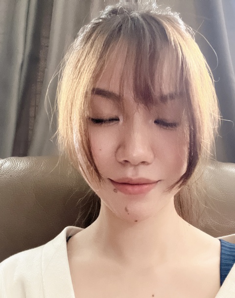 第一次遇上一個好髮型師 跟得上潮流 細心聆聽顧客需要 為顧客分憂 教導顧客自行打理 謝謝你