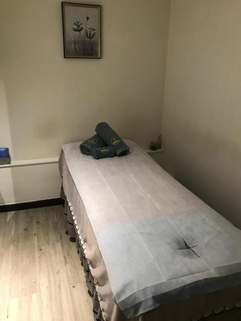 環境乾淨舒適 獨立房 個師傅按得下下到位夠力 超正 $2xx銅鑼灣區算認真超值 下次會再幫襯