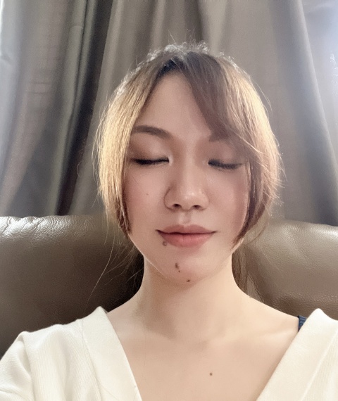 第一次遇上一個好髮型師 跟得上潮流 細心聆聽顧客需要 為顧客分憂 教導顧客自行打理 謝謝你