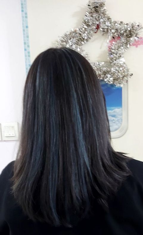 髮型師頗有耐心,亦成功染出心目中的髮色,雖然最後因為想要做到理想顏色而補回差價,但價格合理。多位員工亦服務態度良好,可以繼續光顧