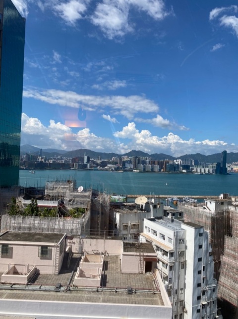 平日濕氣太重啦今日揀既項目係拔罐
一上到去就見到個維港view即刻心情都好啲~
坊間個啲入到房就直接開始或者
循例㩒幾下就開始拔罐
今次哩間拔罐前後都會用心幫你按
亦都會關心你有無邊到唔舒服
針對性咁進行服務
唔好期望有咩甜品零食
平時極少寫好評
最重要就係無hard sell唔會叫你買套票!!!