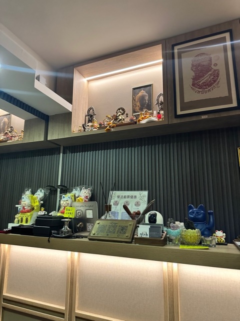 按摩師全部都係泰國人,仲要識講廣東話!全程都有問我哋,邊度痛啲邊度要大力啲!感覺上好似去咗泰國咁!非非常讚!
Sarah 師傅好好手勢!
