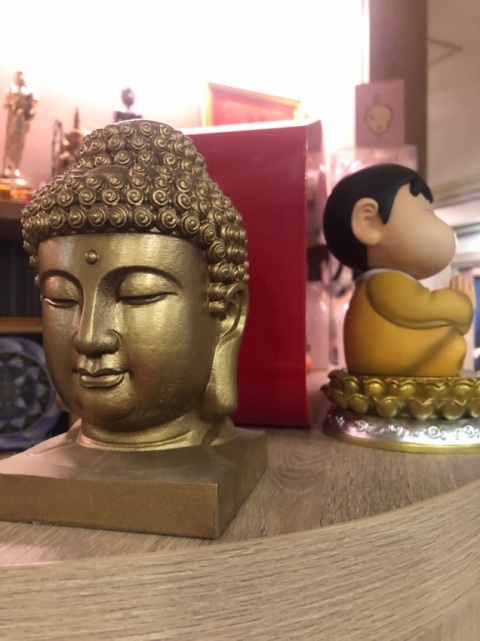 以優惠價格能享受90分鐘的全身按摩,師傅手法扎實唔馬虎,結束之後仲有甜品吃,好正!
