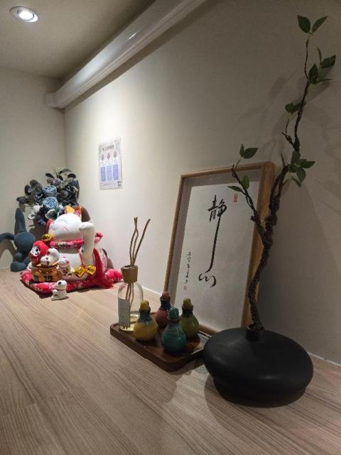 第一次幫襯,環境舒適,足鐘,泰國姐姐按摩師,專業,舒服,有禮,好正宗,按完仲有芒果糯米飯,好似置身泰國一樣,下次會再幫襯!