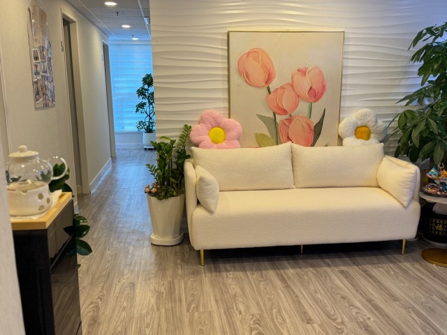 一入去應該啱啱搬咗新鋪，清雅乾淨好舒服，做埋個Treatment ，無話可說，效果同服務都值得Join😅😅￼￼