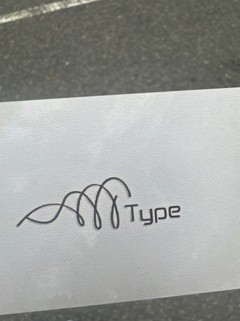 Alvis髮型師人靚又專業，剪髮技術一流，每次都能滿足我的需求，以後一定會繼續找他剪髮，強烈推薦！