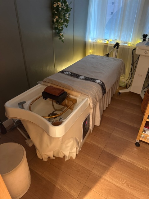 舒服到瞓着 手勢好細心
充電一下不錯～