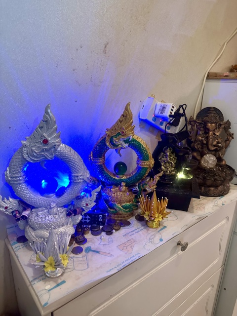 Had a two-hour oil massage.

Flexible and prompt reply of rescheduling. 
Experienced masseuse: 
Focused on stiff muscles
Really helped to relieve body tension
Good time management.

Good deal. Hope this price can be maintained and I will definitely come back.