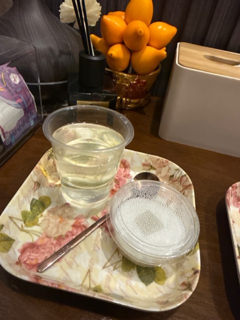 朋友介紹來這間店 經常對電腦 膊頭肩頸一直都好攰 今日泰國姐姐按完 確實輕鬆咗加左刮痧 感覺一身輕下次來找bobo師傅
還有甜品