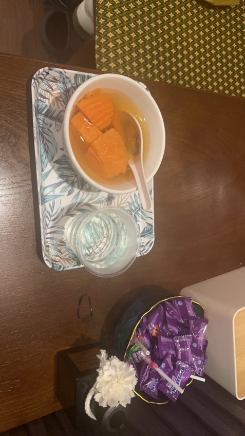 真係好舒服，好正宗，泰國姐姐講廣東話溝通無障礙，會問大細力，做完放鬆左，仲有糖水食，蕃薯糖水都好好味😂