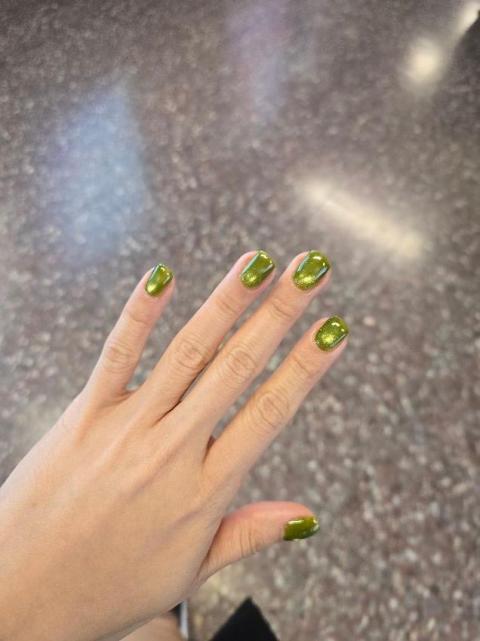 Love the nails. Friendly staff. They offered bottled water while waiting.