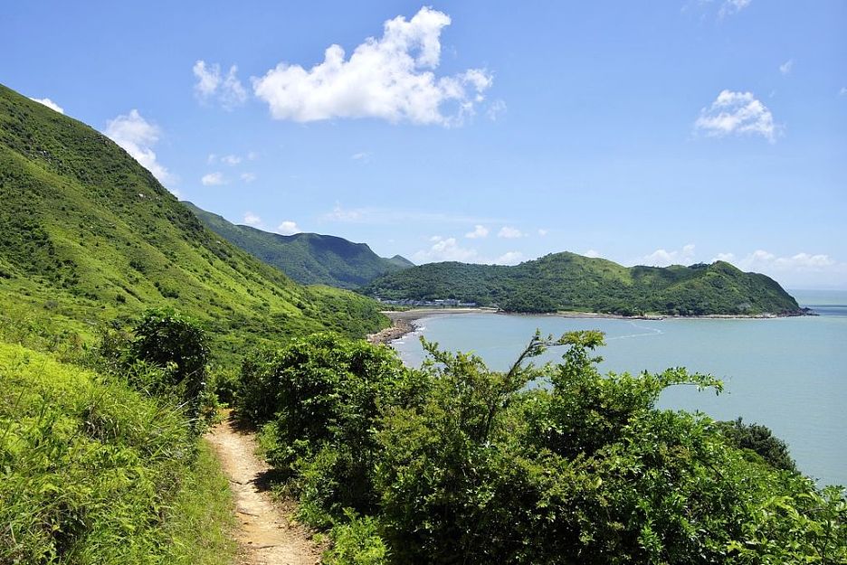 Hiking Routine Recommendations in Tai O