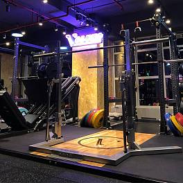 weight lifting equipment stores