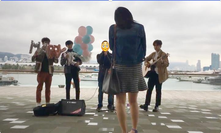 街頭驚喜求婚服務結他手 