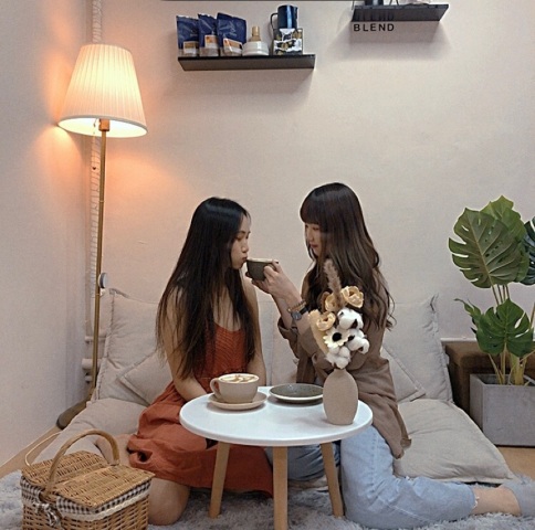 享受閨密咖啡時光✨👭🏻