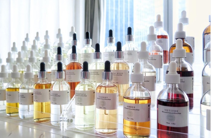 FOURTH SCENTORY 提供超過80種香水原料