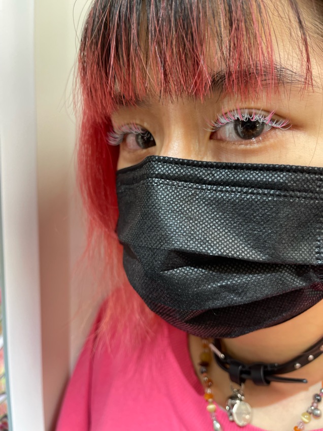 彩色睫毛嫁接
Eyelash Extensions w/ Colours 