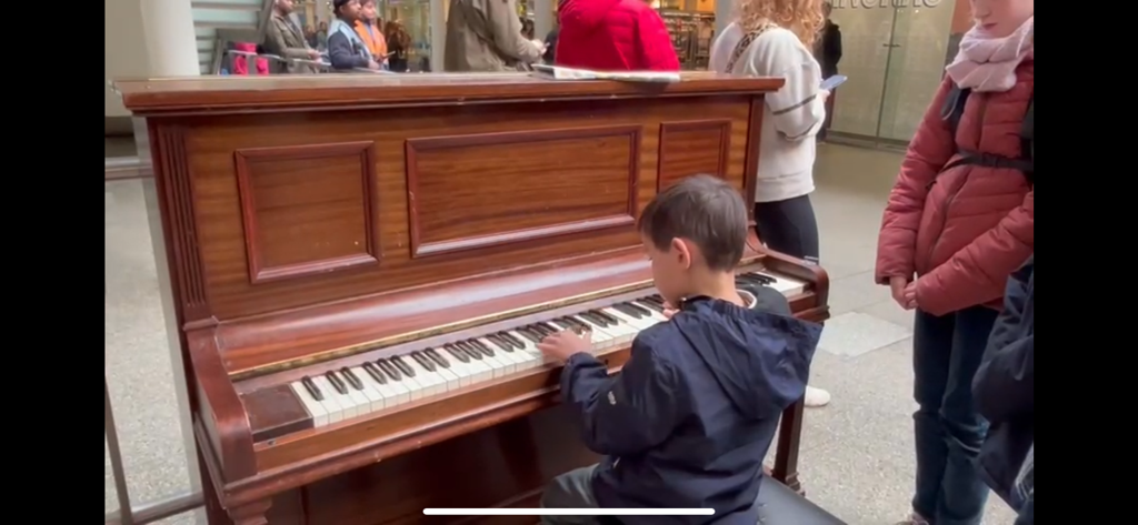 My student performs in public in London!!✨✨✨