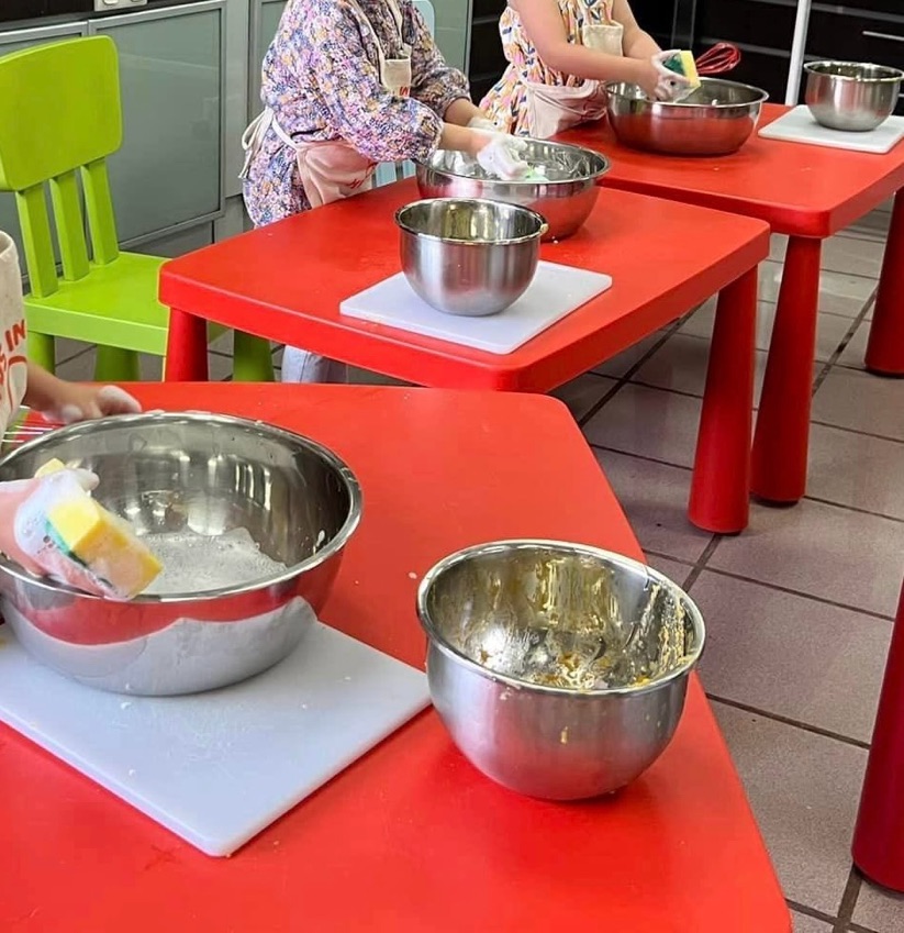 🍳🧑🏻‍🍳 Get your little chefs ready for a delicious adventure in the kitchen! Our hands-on cooking course is perfect for kids, teaching them to whip up yummy and healthy dishes for breakfast, lunch,