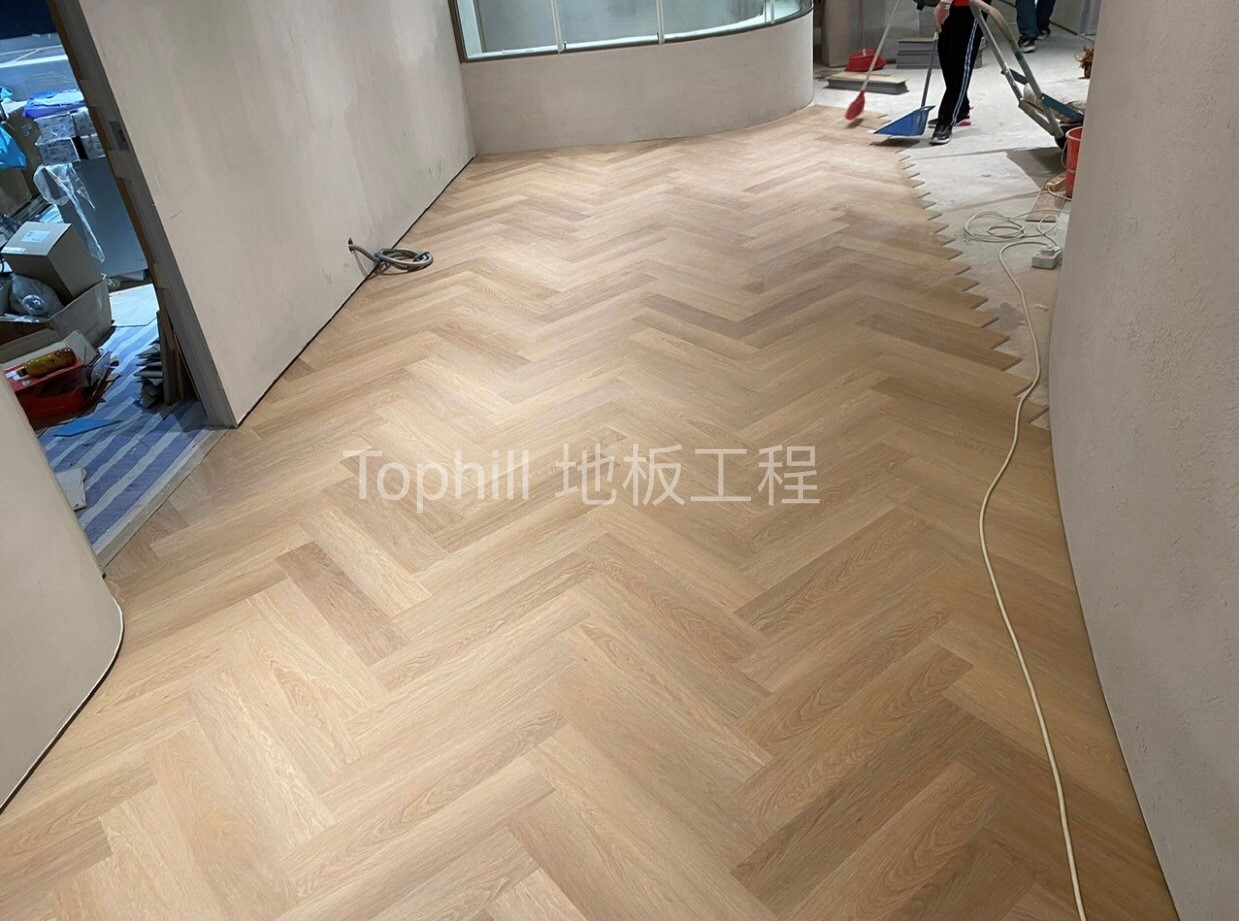 灣仔小童群益會 
SPC 人字石塑地板
125 x 6.5 x 625mm
HS 3002
