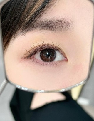4 sets of Japanese single eyelash extensions