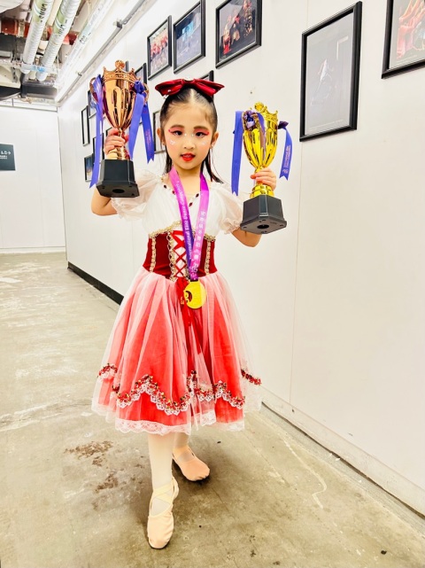 IEDC 國際精英舞蹈大賽 2026
獲得金獎(第一名)及最佳舞蹈員