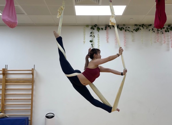 藝術體操及空中瑜伽教練