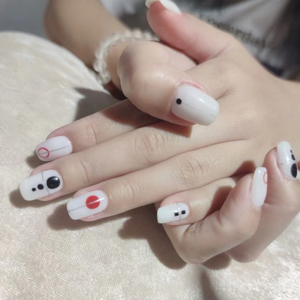 YI NAIL     WhatsApp：  92512193