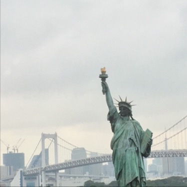 喬(Joe)畢業於香港浸...